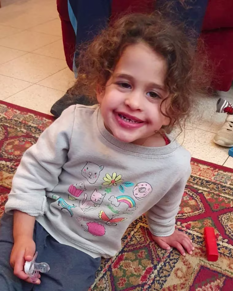 Image: Abigail Mor Idan, 3.