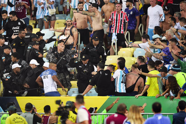 Reuters: Violent clashes mar Brazil v Argentina World Cup qualifier
