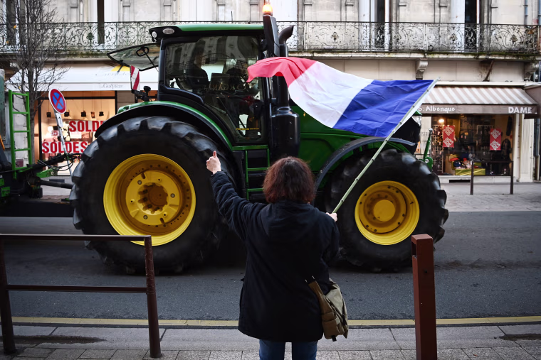 French farmers aim to put Paris ‘under siege’ in tractor protest