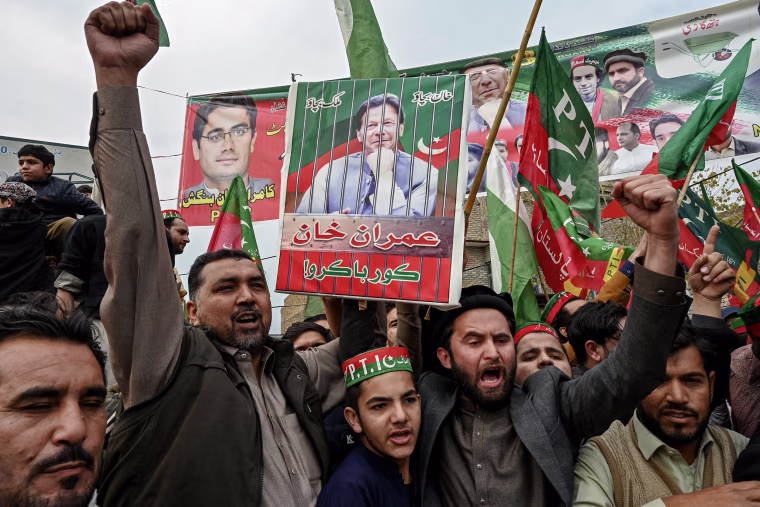 Pakistani court sentences former Prime Minister Imran Khan to 10 years for revealing state secrets
