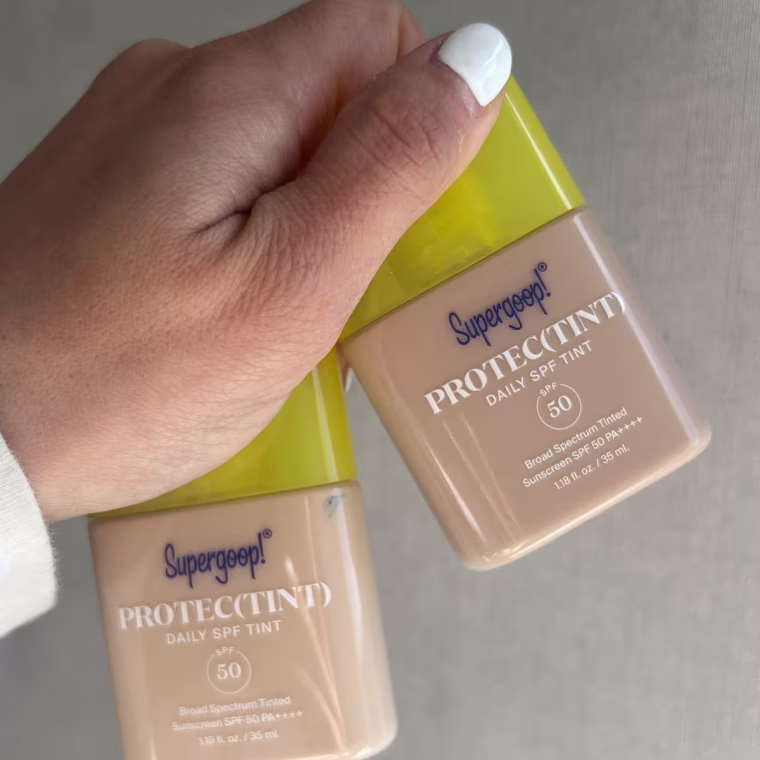The shade 22W matched my medium, olive complexion nicely.