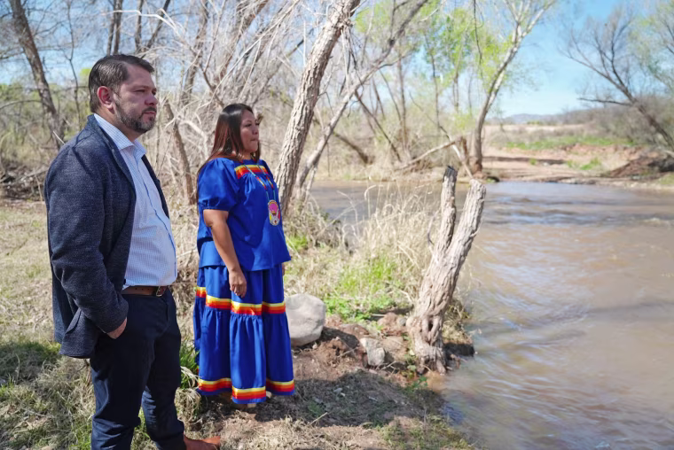 Rep. Ruben Gallego and Tanya Lewis, chairwoman of the Yavapai-Apache Nation Tribal Council, in Camp Verde, Ariz.