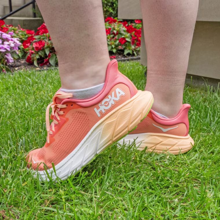 Hoka Arahi 7's