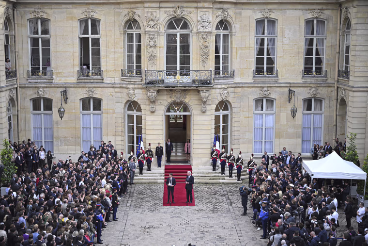 Handover Ceremony At Hotel De Matignon - Paris