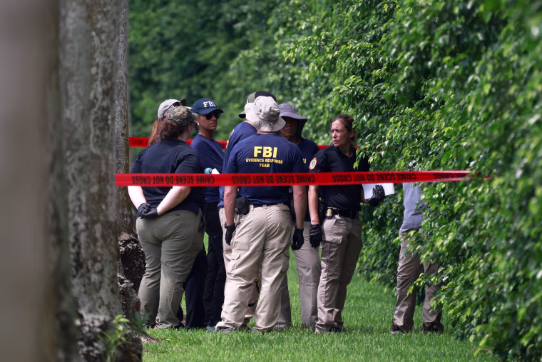 Image: fbi investigation