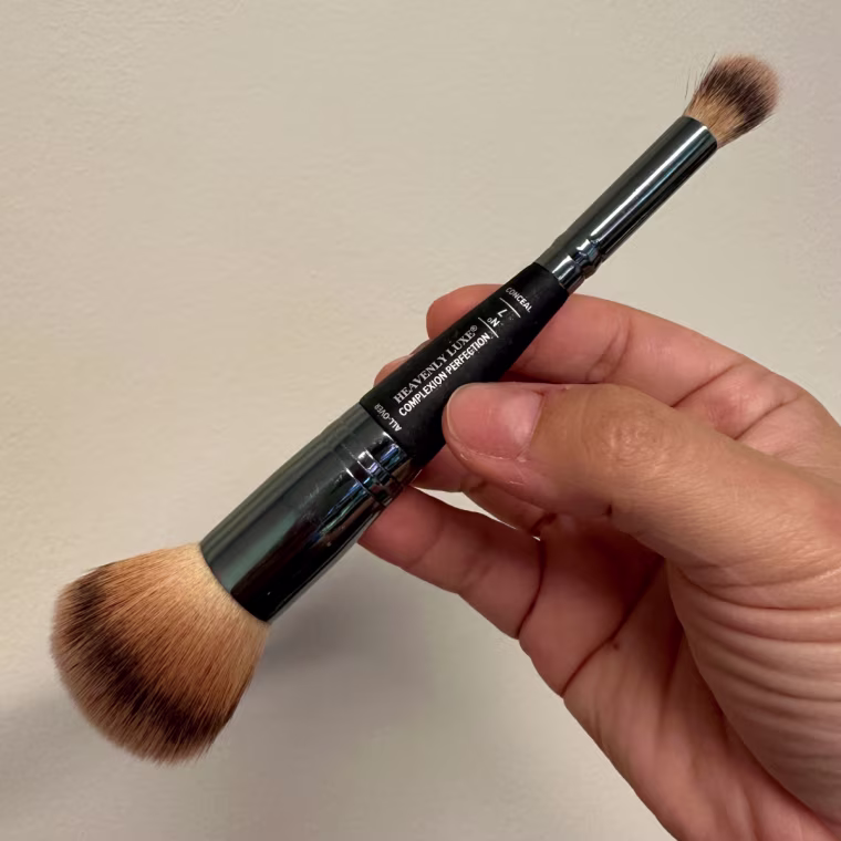 It Cosmetics Heavenly Luxe Complexion Perfection Brush 7