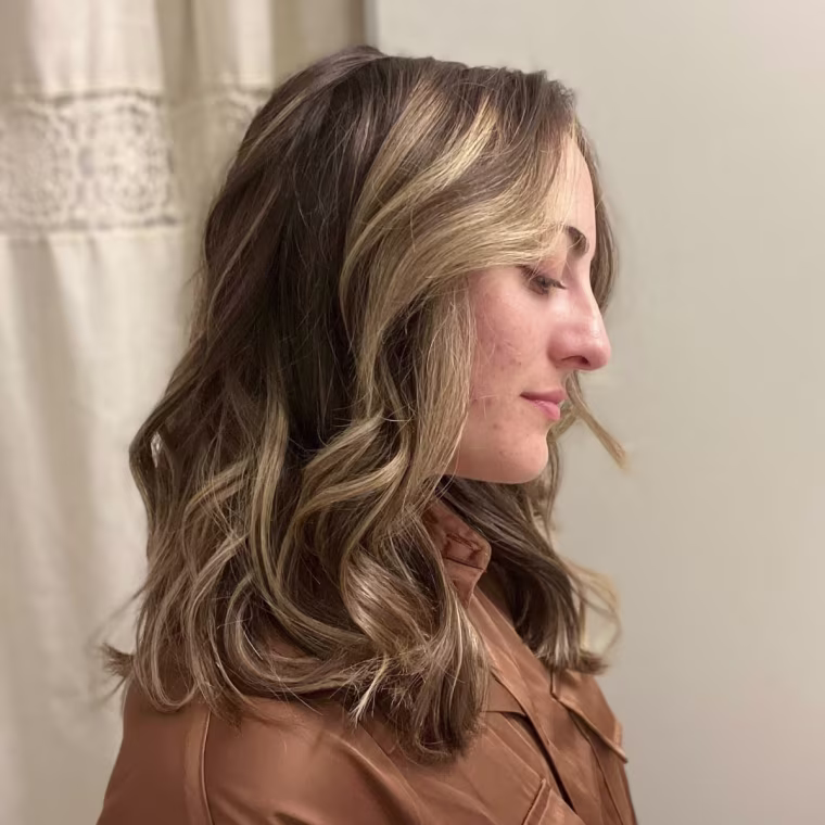 Murphy after using the Beachwaver B-Series Rotating Curling Iron.