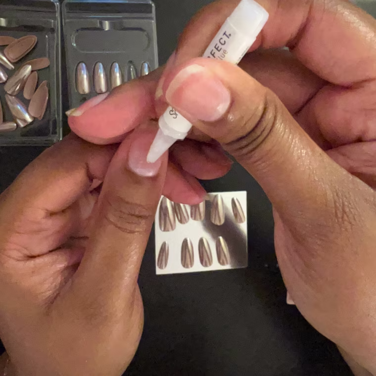 Salon Perfect Glazed Press-On Nails