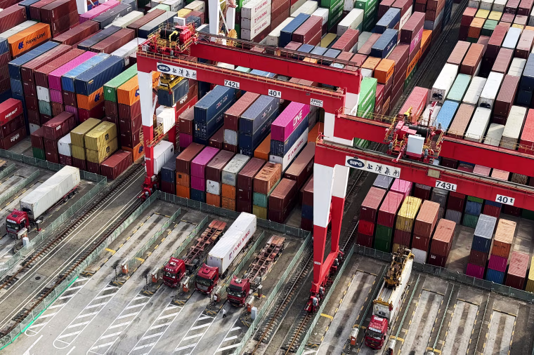 Operations at Yangshan Deepwater Port