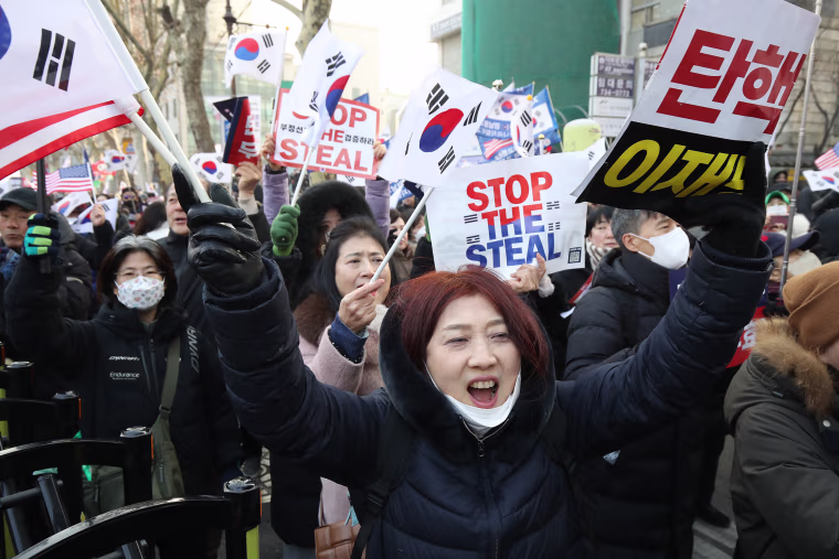 Image: South Korea Political Impasse Continues As Impeached President Yoon Attends Court