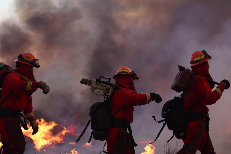Image: Rapidly Growing Hughes Fire North Of Los Angeles Forces Evacuations