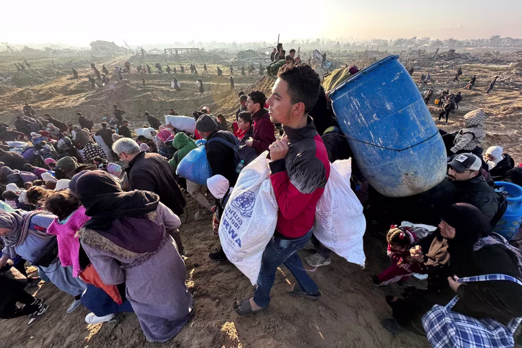 Civilians return to the north of Gaza