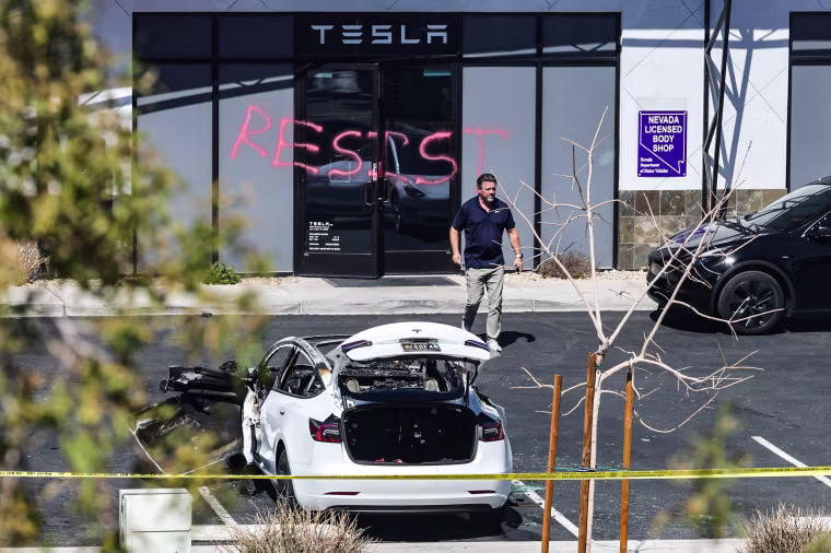 Image: Teslas Set On Fire At Service Center In Las Vegas