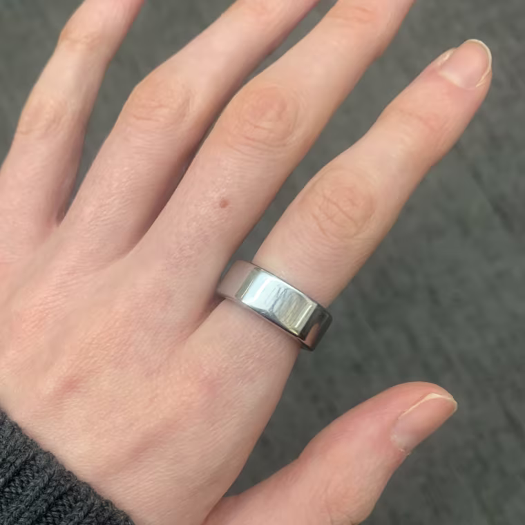 Associate editor Lauren Witonsky wears the Oura Ring 3.