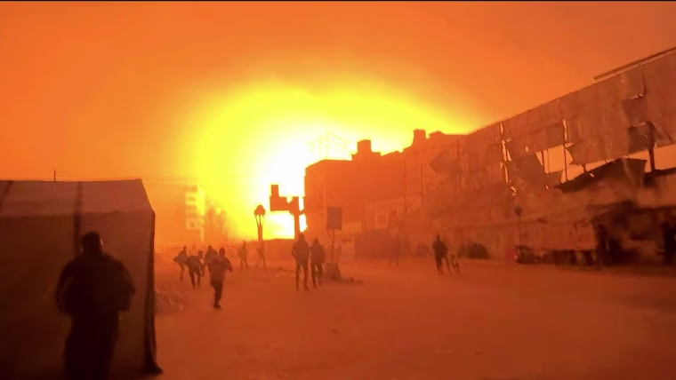 Israeli army targets hospital in Gaza Strip