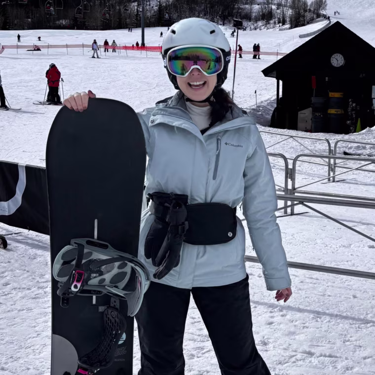 Lululemon Everywhere Belt Bag worn while snowboarding in Aspen, CO.