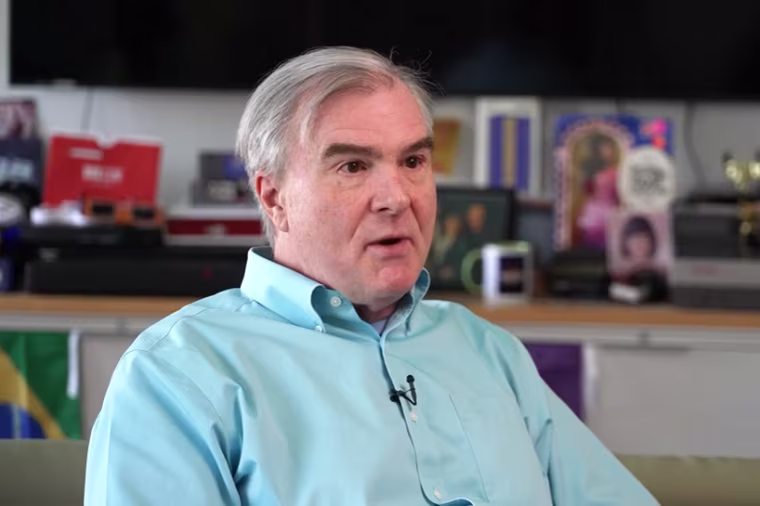 Syracuse Professor Bob Thompson.