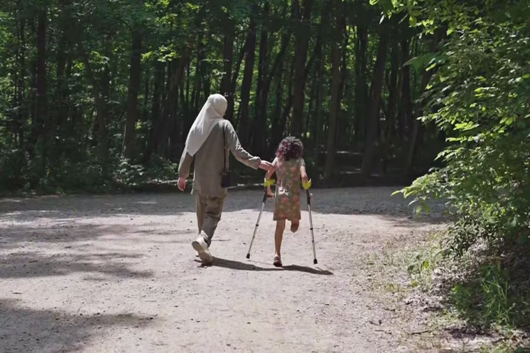 Huda Alkordi and her daughter, Qamar.