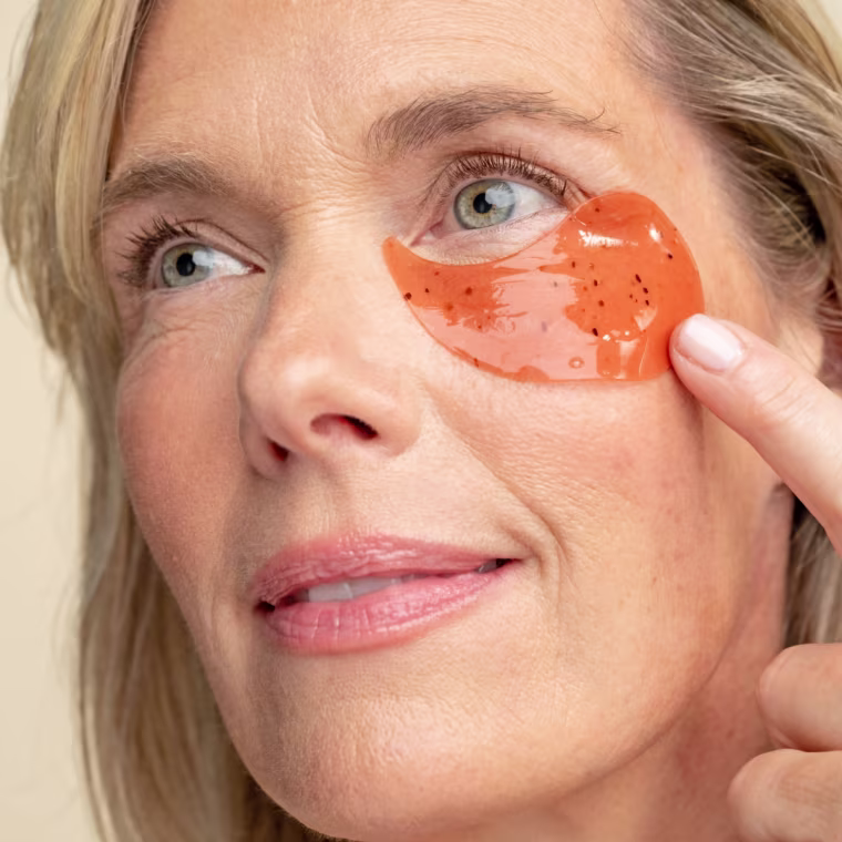 Derma-E Retinol Line Smoothing Hydro Gel Patches work perfectly along the eye area.