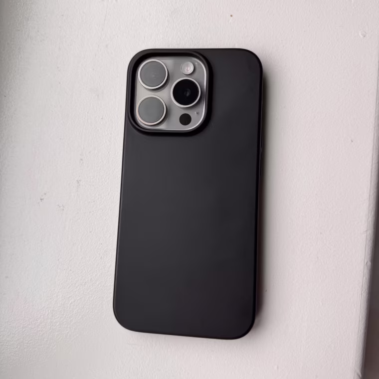 A close up of the Torras slim fit phone case on an iPhone 15 Pro.