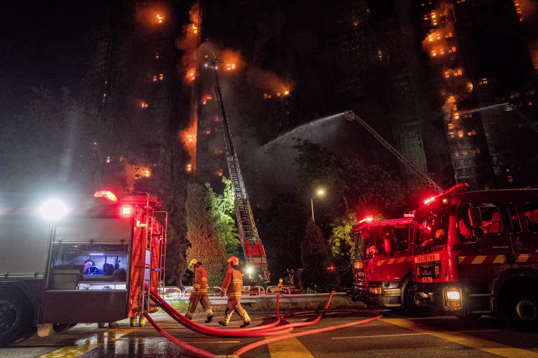 Image: HONG KONG-CHINA-FIRE