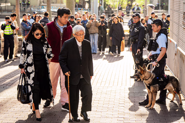 Image: HONG KONG-CHINA-POLITICS-COURT