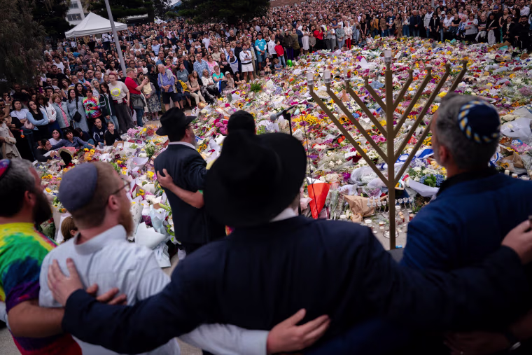 Image: Australia Reacts To Mass Shooting At Bondi Beach