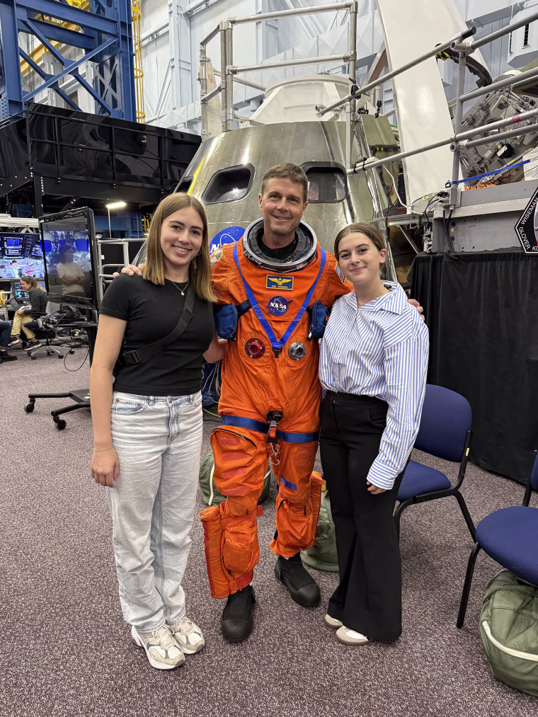 Reid Wiseman and daughters.