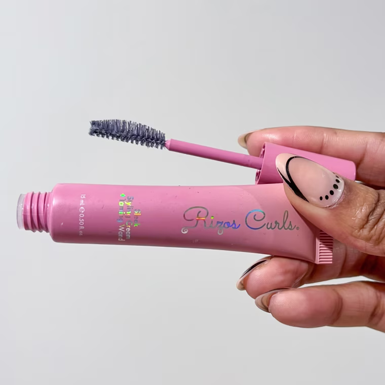 Rizos Curls Sleek Styling Cream + Taming Wand bristles