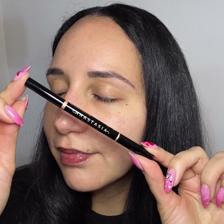 This brow product fills in the gaps and blends well.