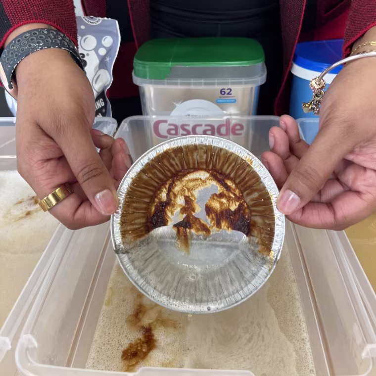 Not a spot of residue to be found on this dish — thanks, Cascade!
