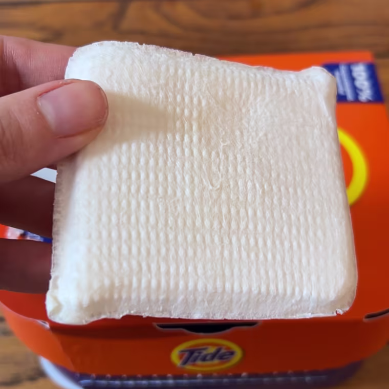 Associate social media editor Dani Musacchio got a close-up look at the new Tide Evo Laundry Detergent Tile.