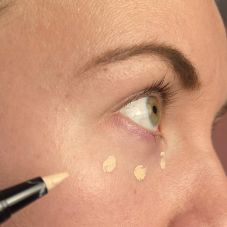 Before applying The Concealer Pen