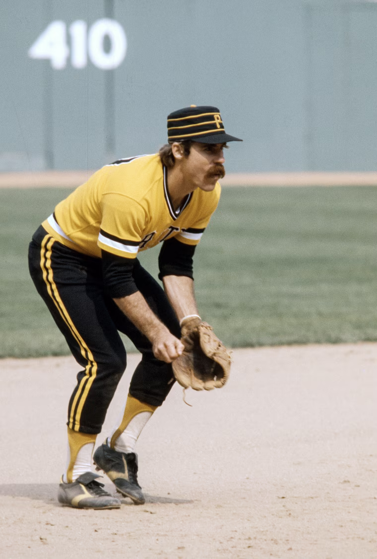 Phil Garner playing in the infield during a Pittsburgh Pirates game.
