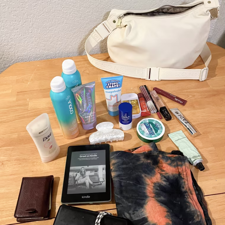 All the things Stewart was able to fit inside her bag.