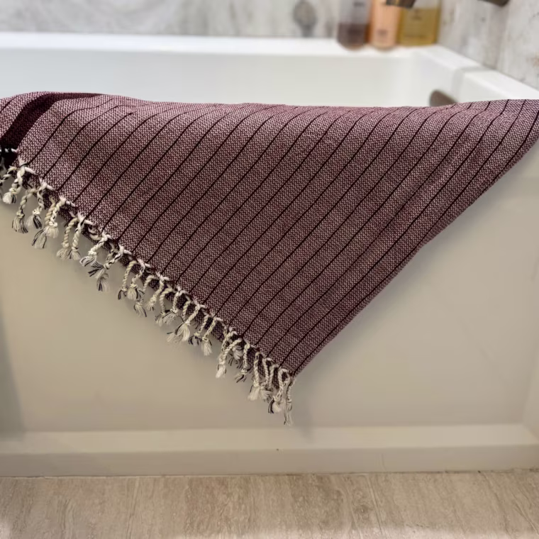 The Anatolico Turkish towel is not only quick drying, it also looks pretty on display in your bathroom.