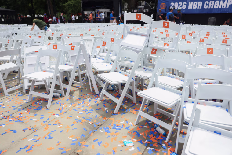 NY Knicks Parade To Engulf Downtown With Fans, Cops, Confetti
