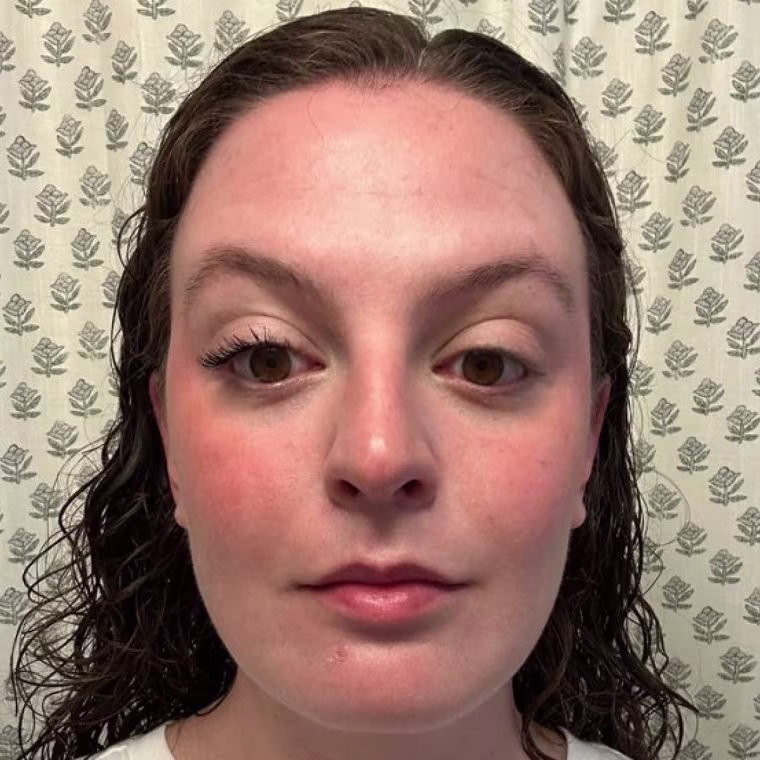 Armani Beauty Vertigo Lift Mascara before (right eye) and after (left eye)