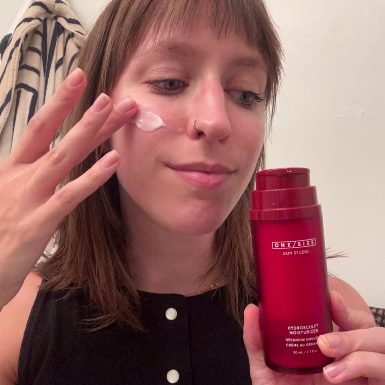 Dani Musacchio shows how she applies ONE/SIZE HydroSculpt Moisturizer.