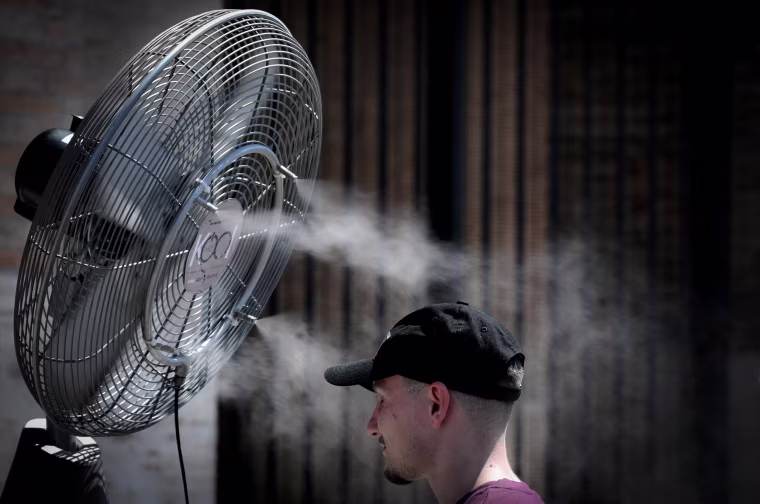 TOPSHOT-ITALY-HEATWAVE-CLIMATE-WEATHER
