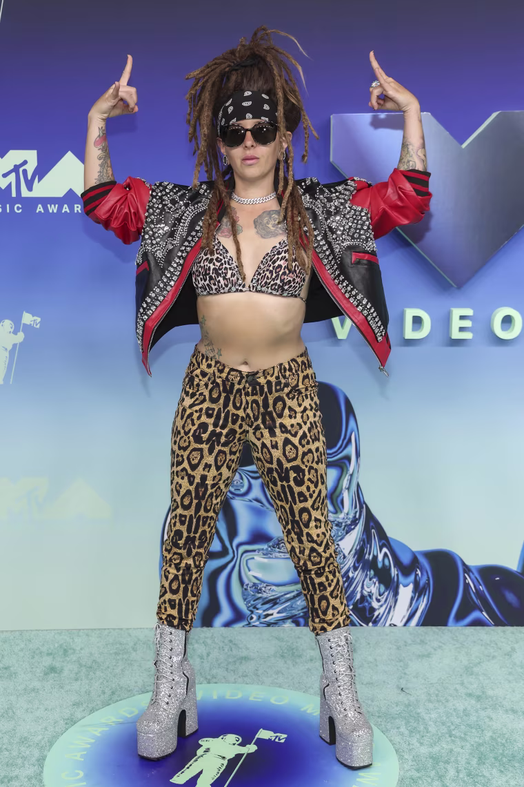 Джессика Голич присутствует на церемонии вручения наград MTV Video Music Awards (VMA) 2026 года в прямом эфире из театра Павлин в воскресенье, 27 сентября 2026 года.
