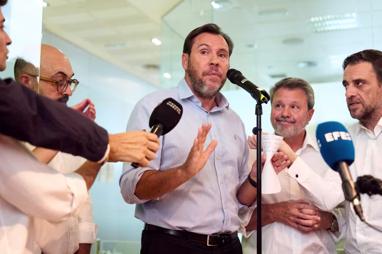  Oscar Puente, Minister for Transport and Sustainable Mobility, speaks to the media 