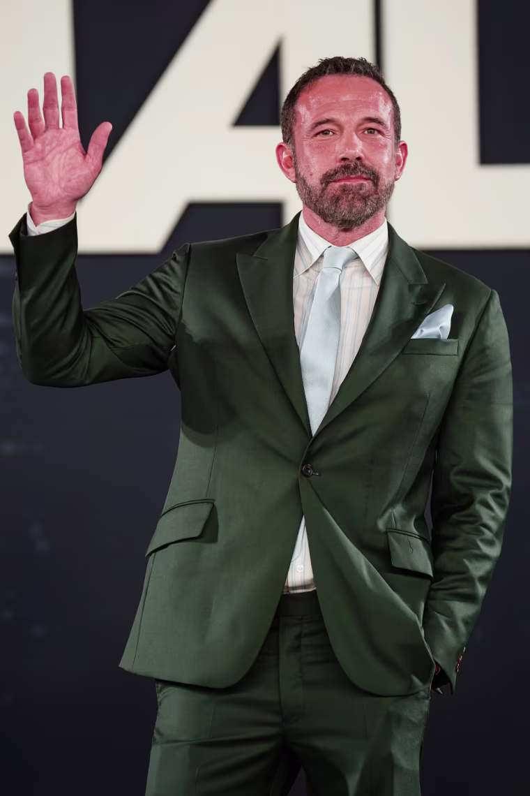 Ben Affleck waves at the film's red carpet and fan event "animals" On October 4, 2026 at Centro Comercial Mitikah in Mexico City, Mexico.