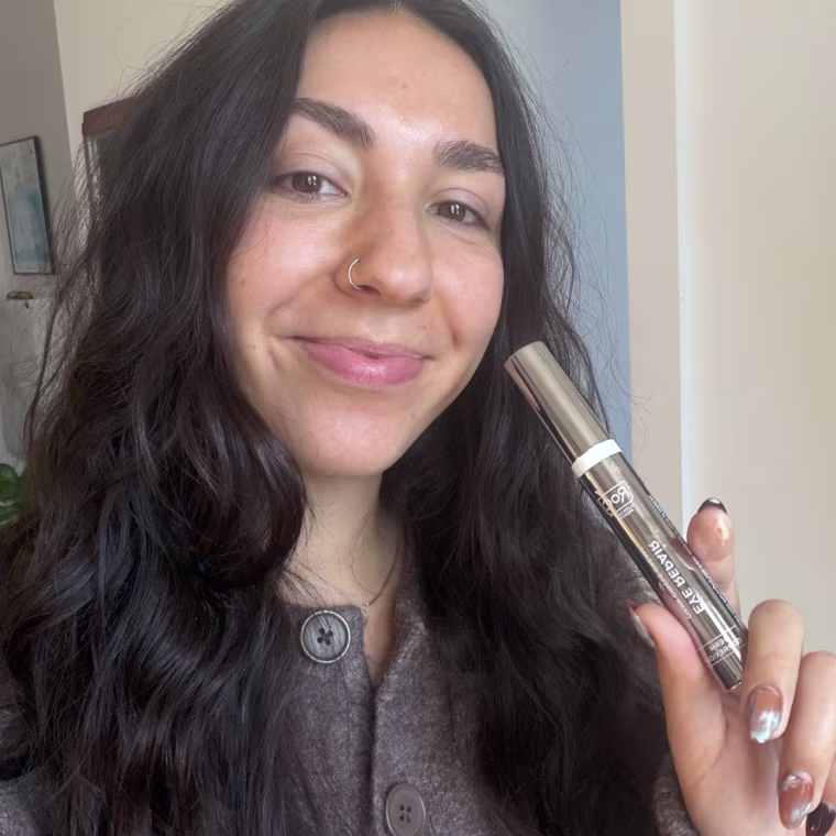 Caroline Holmberg testing the RoC Derm Correxion Eye Repair Dark Circle Eye Cream.