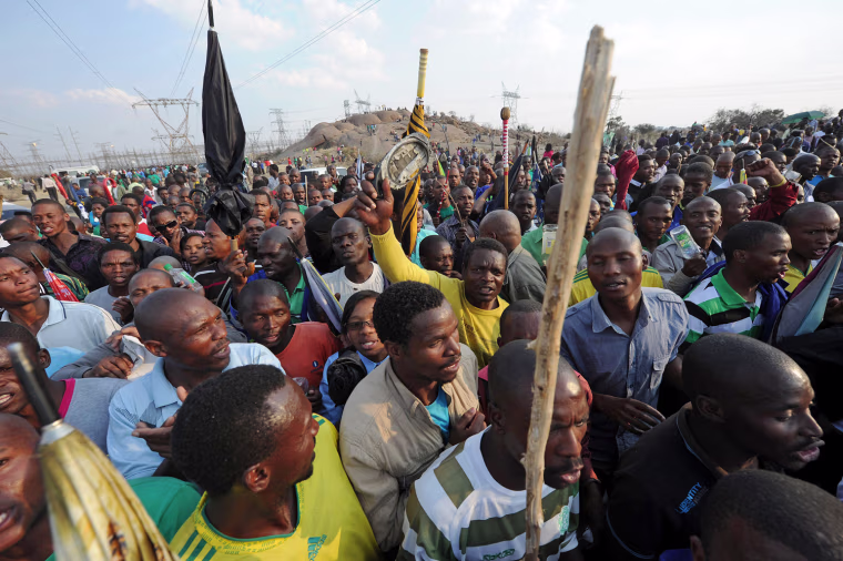 Mourners at the memorial service at the Maikana platinum mine.
