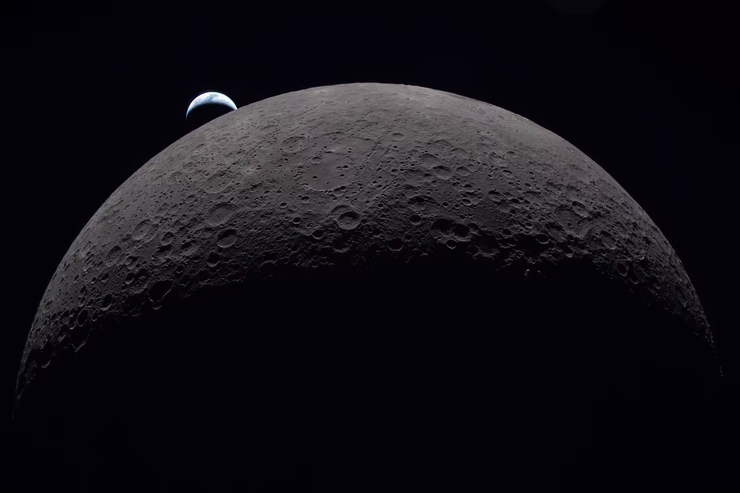 260407-artemis-moon-mn-1045-bb6dd2.jpg