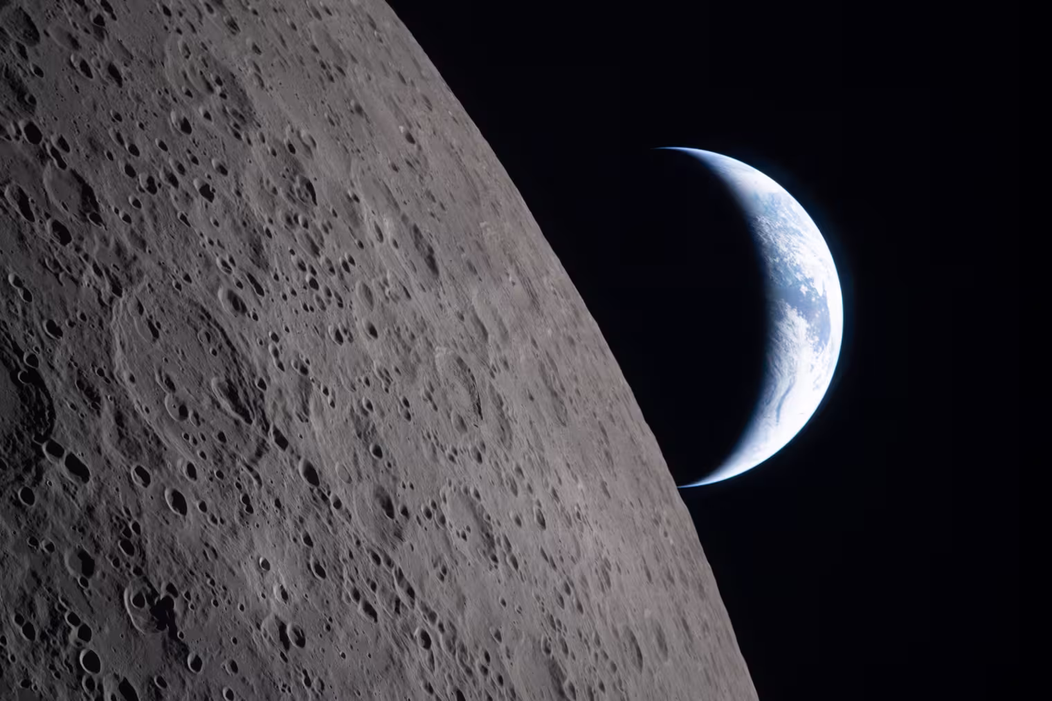 260407-artemis-moon-mn-1048-9f32f1.jpg