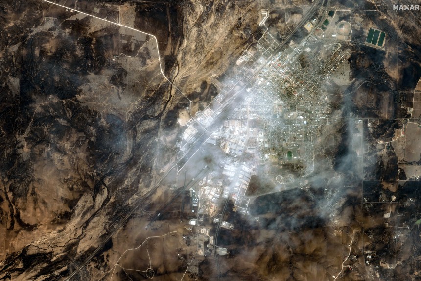 Texas wildfires' damage is seen in satellite pictures.