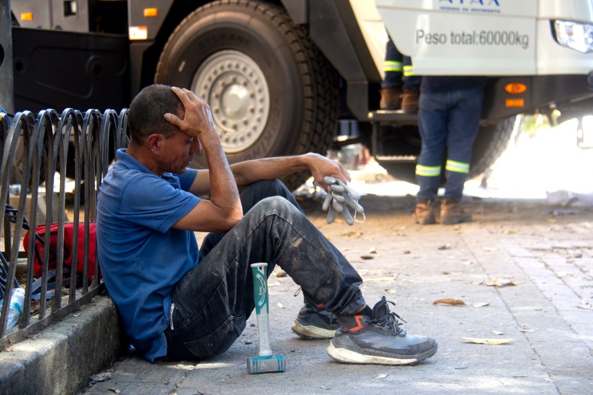https://media-cldnry.s-nbcnews.com/image/upload/t_fit-860w,f_auto,q_auto:best/rockcms/2026-08/260811-colombia-4-rs-7c2f24.jpg