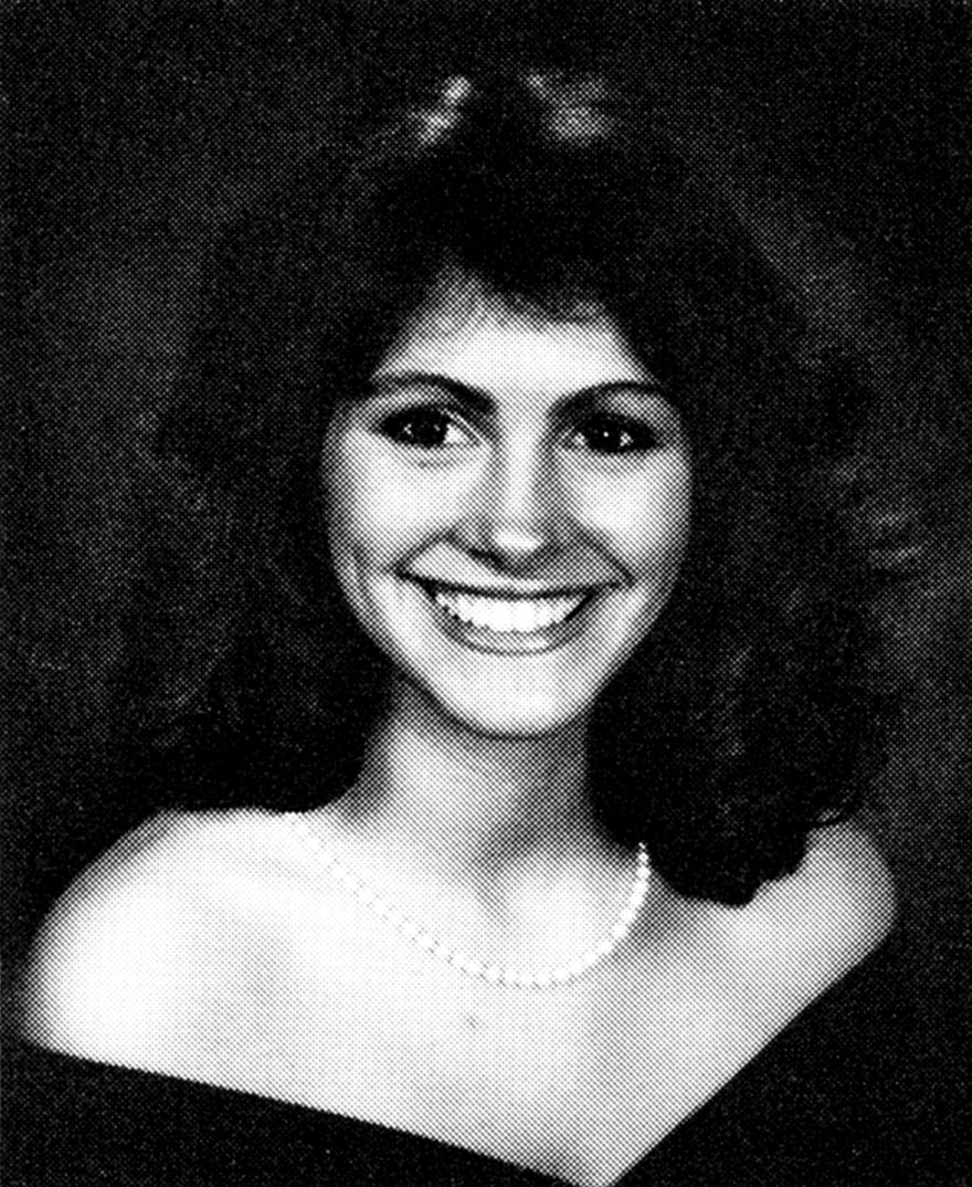 celeb-yearbook-julia-roberts2-today-160516.jpg